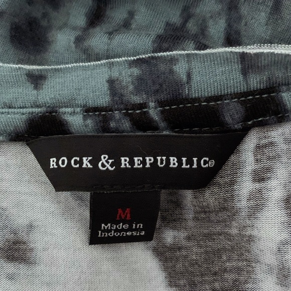Rock & Republic Tie Dye Cold Shoulder Tee - Picture 3 of 4